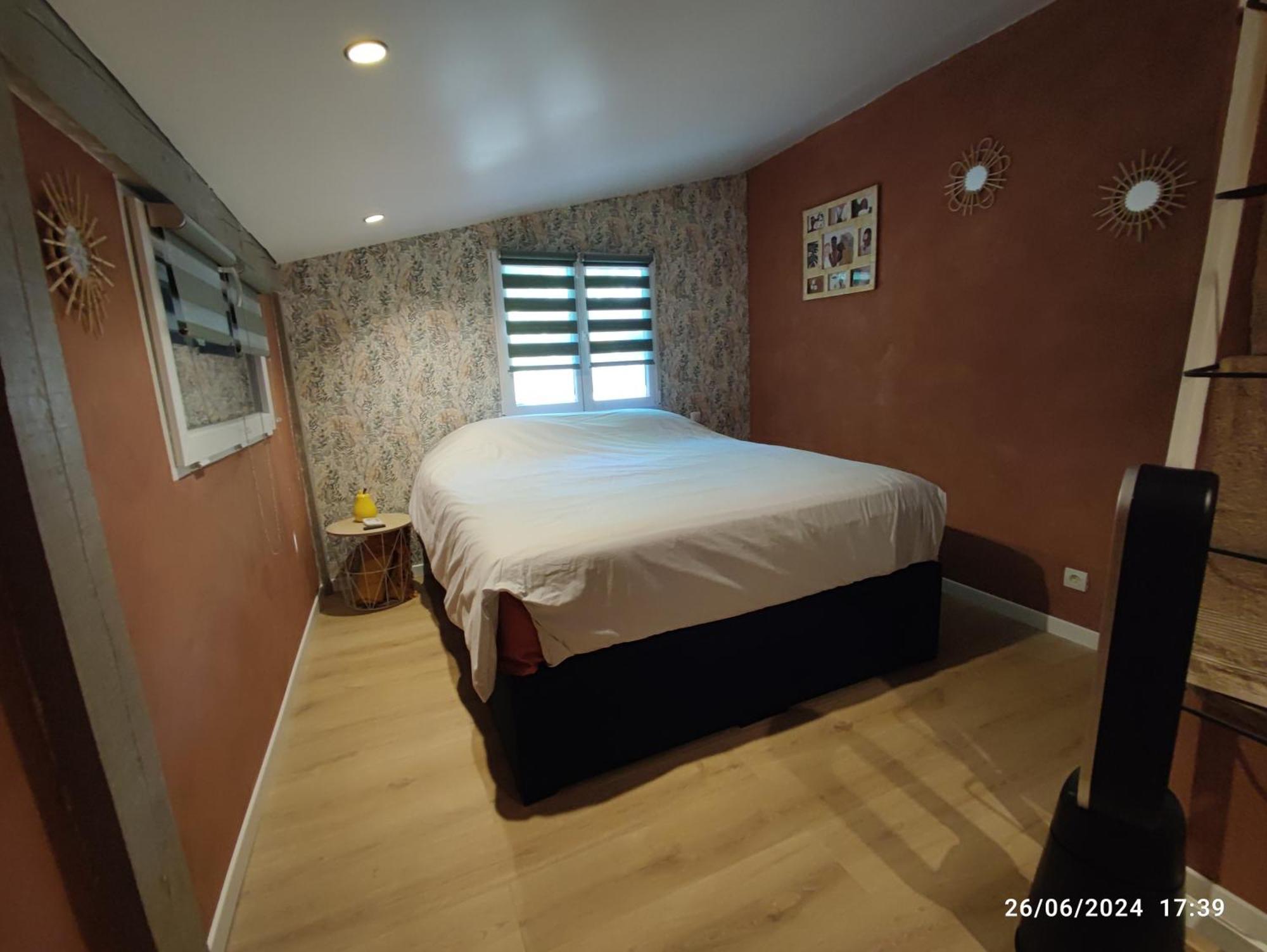 Chambre Au Coeur Du Luberon Bed & Breakfast Cereste Exterior photo